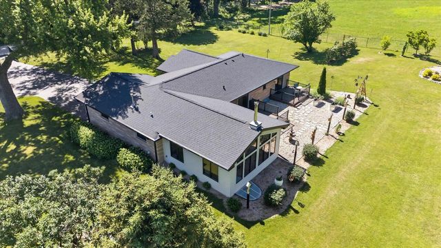 10801 N Vogel Road, Milton, WI 53563