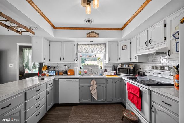 336 FOCHT LN, Hamburg, PA 19526
