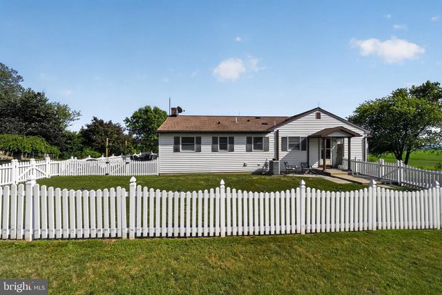 336 FOCHT LN, Hamburg, PA 19526