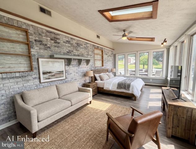 336 FOCHT LN, Hamburg, PA 19526