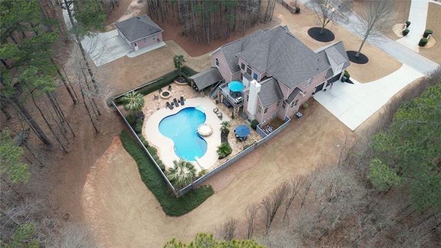 401 St Regis Drive, Oxford, GA 30054