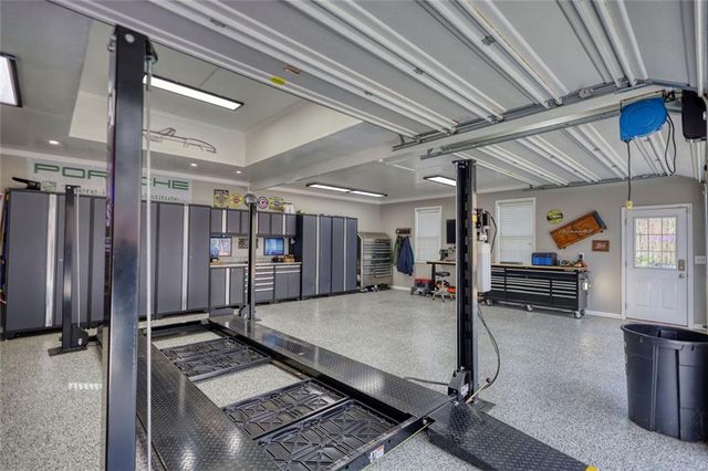 401 St Regis Drive, Oxford, GA 30054