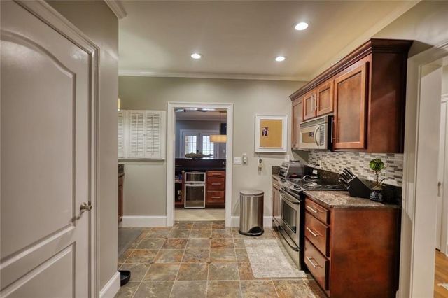 401 St Regis Drive, Oxford, GA 30054