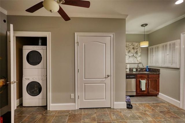 401 St Regis Drive, Oxford, GA 30054