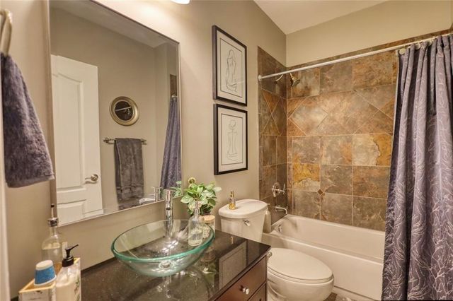 401 St Regis Drive, Oxford, GA 30054