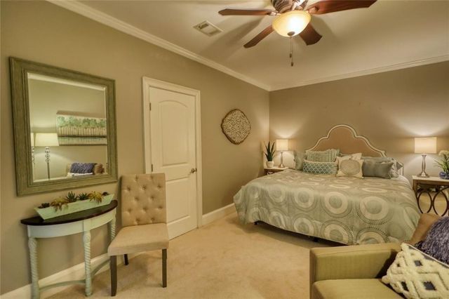 401 St Regis Drive, Oxford, GA 30054