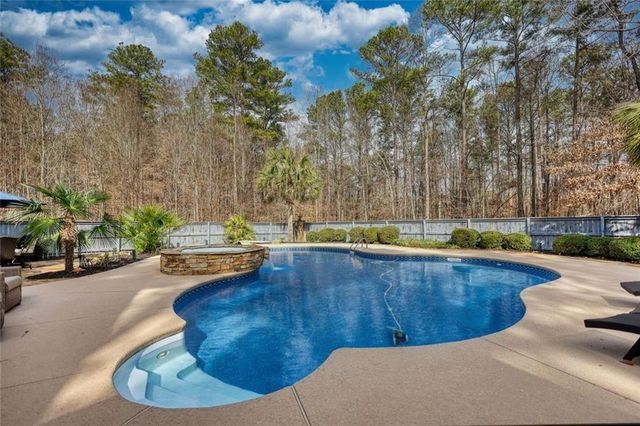 401 St Regis Drive, Oxford, GA 30054