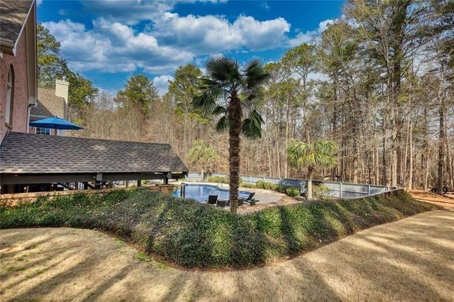 401 St Regis Drive, Oxford, GA 30054