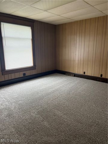 39 School Street, Hubbard, OH 44425