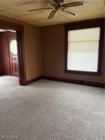 39 School Street, Hubbard, OH 44425