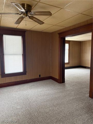39 School Street, Hubbard, OH 44425