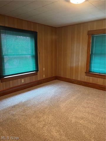 39 School Street, Hubbard, OH 44425