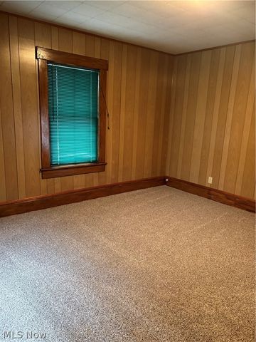 39 School Street, Hubbard, OH 44425