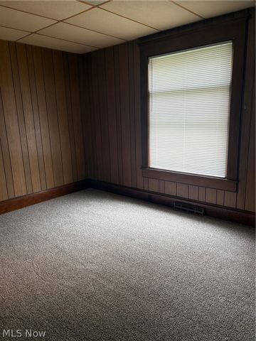 39 School Street, Hubbard, OH 44425