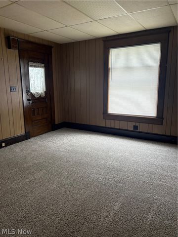 39 School Street, Hubbard, OH 44425