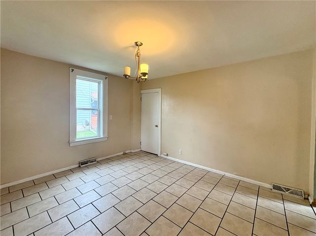 442 Park St, Rochester, PA 15074