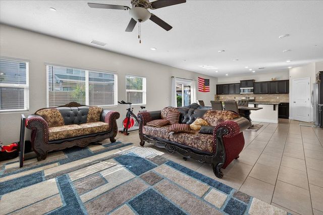 5986 E Pitt Ave, Fresno, CA 93727