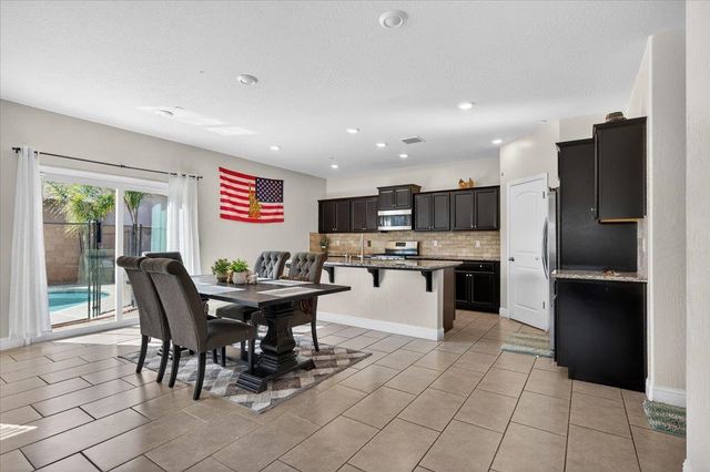 5986 E Pitt Ave, Fresno, CA 93727