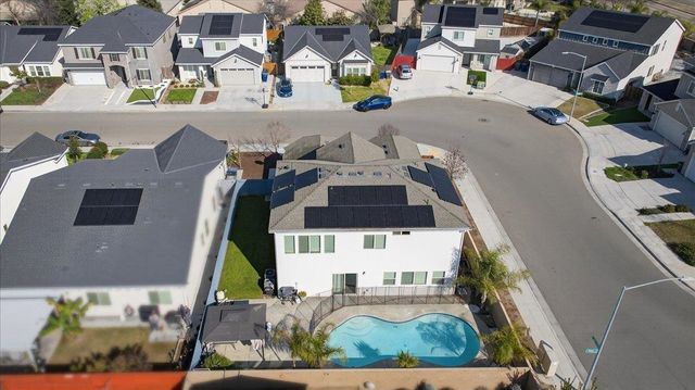 5986 E Pitt Ave, Fresno, CA 93727