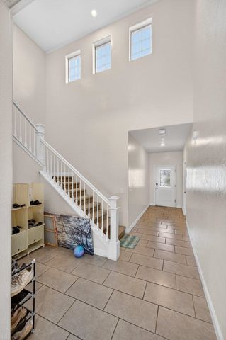 5986 E Pitt Ave, Fresno, CA 93727