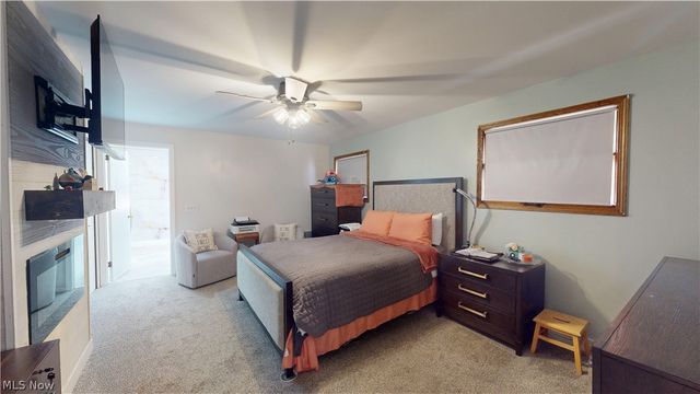 5143 Calla Avenue NW, Champion, OH 44483