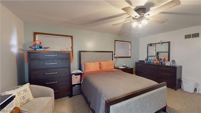 5143 Calla Avenue NW, Champion, OH 44483