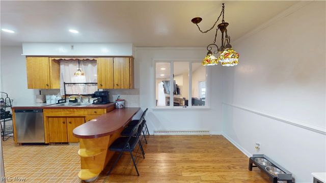 5143 Calla Avenue NW, Champion, OH 44483