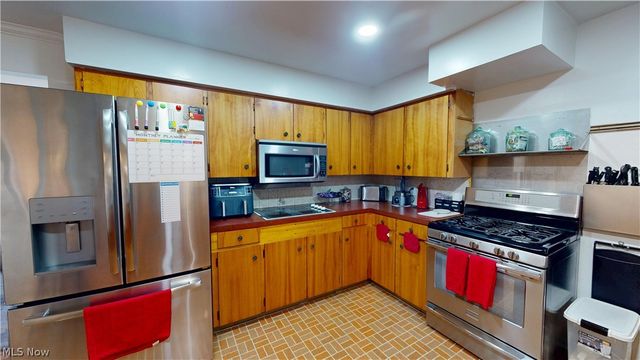 5143 Calla Avenue NW, Champion, OH 44483