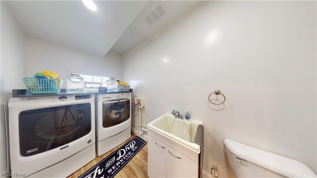 5143 Calla Avenue NW, Champion, OH 44483