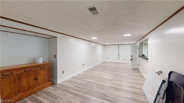 5143 Calla Avenue NW, Champion, OH 44483