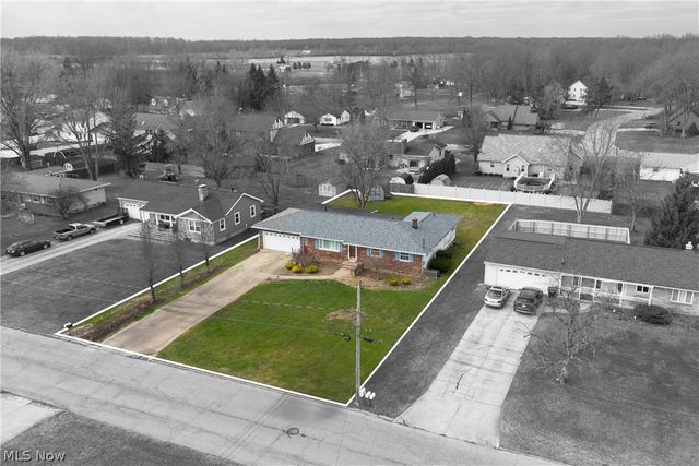 5143 Calla Avenue NW, Champion, OH 44483