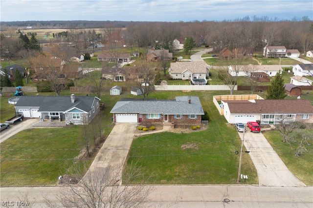 5143 Calla Avenue NW, Champion, OH 44483