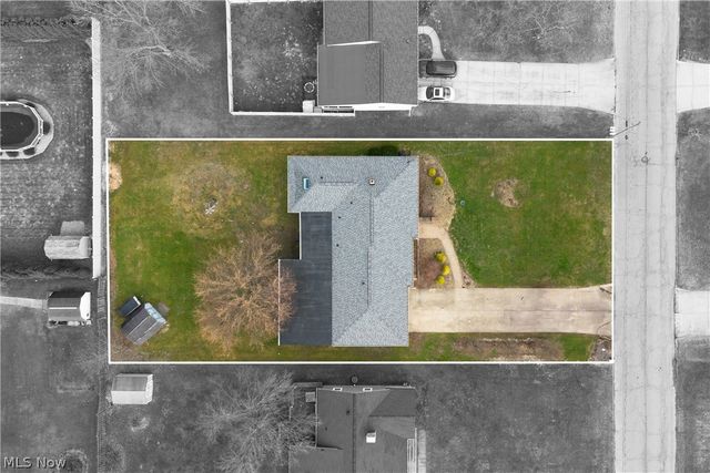 5143 Calla Avenue NW, Champion, OH 44483