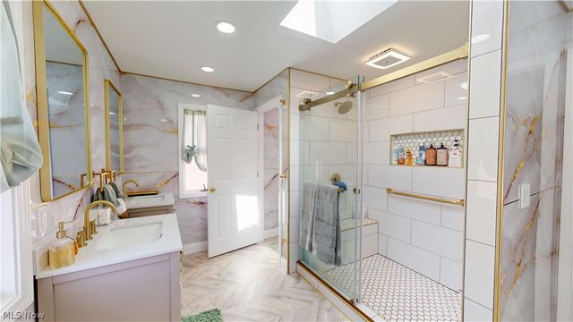 5143 Calla Avenue NW, Champion, OH 44483