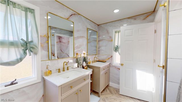 5143 Calla Avenue NW, Champion, OH 44483