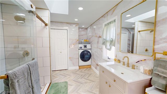 5143 Calla Avenue NW, Champion, OH 44483