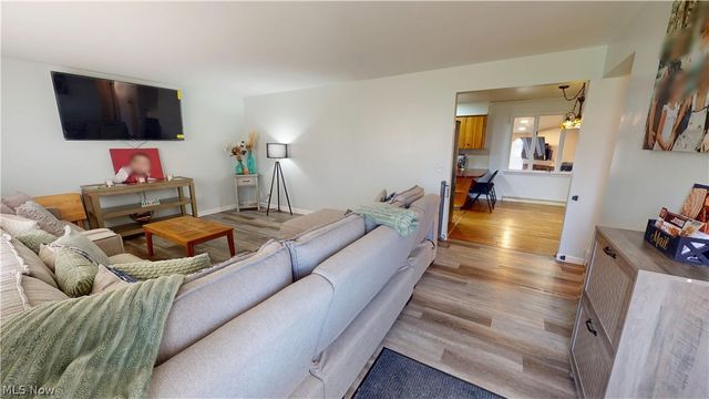 5143 Calla Avenue NW, Champion, OH 44483