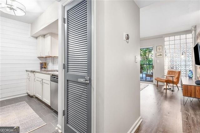 275 13th Street NE 210, Atlanta, GA 30309