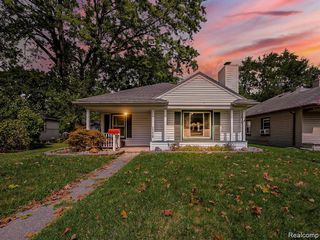 24628 Carlysle Street W, Dearborn, MI 48124