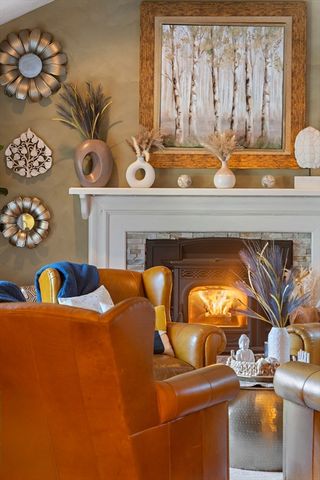 115 Ellis Farm Ln, Melrose, MA 02176