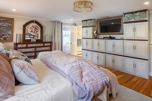 115 Ellis Farm Ln, Melrose, MA 02176