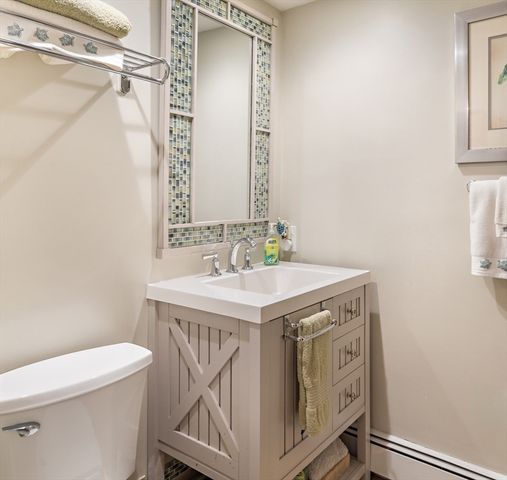 115 Ellis Farm Ln, Melrose, MA 02176
