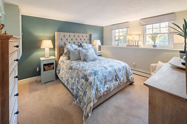 115 Ellis Farm Ln, Melrose, MA 02176