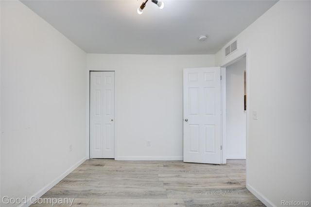 23826 Kate Avenue, Warren, MI 48091