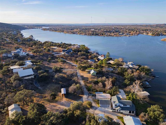 185 Roadrunner LN, Burnet, TX 78611