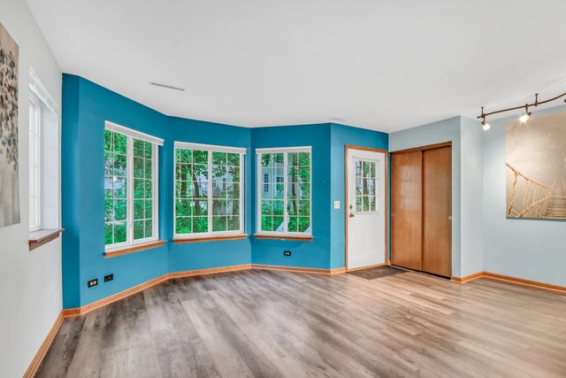 274 W Treehouse Lane 274, Round Lake, IL 60073