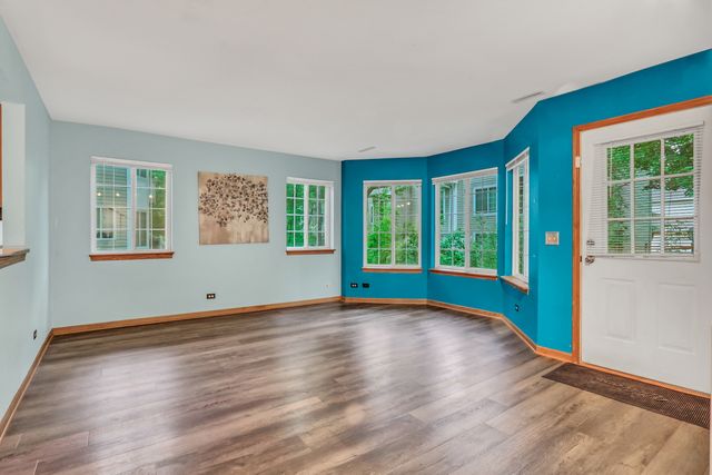 274 W Treehouse Lane 274, Round Lake, IL 60073