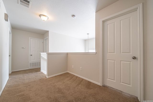 5018 FOUNTAIN HL, San Antonio, TX 78244