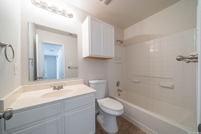 5018 FOUNTAIN HL, San Antonio, TX 78244
