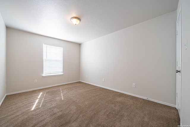 5018 FOUNTAIN HL, San Antonio, TX 78244